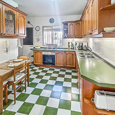 2 Bedroom Beautiful In *